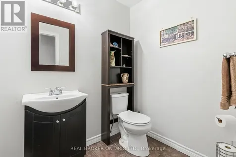 18 Cotswold Court Halton Hills (georgetown) ON L7G 5E5