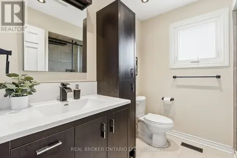18 Cotswold Court Halton Hills (georgetown) ON L7G 5E5