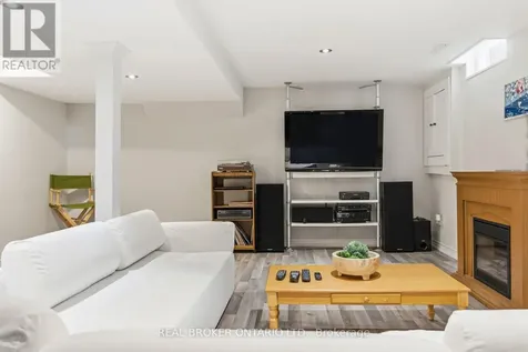 18 Cotswold Court Halton Hills (georgetown) ON L7G 5E5