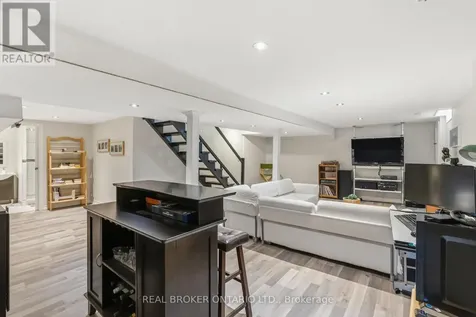 18 Cotswold Court Halton Hills (georgetown) ON L7G 5E5