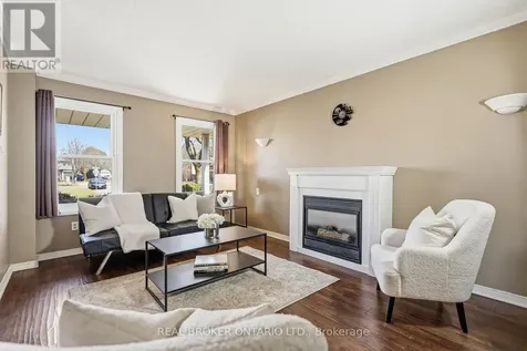 18 Cotswold Court Halton Hills (georgetown) ON L7G 5E5