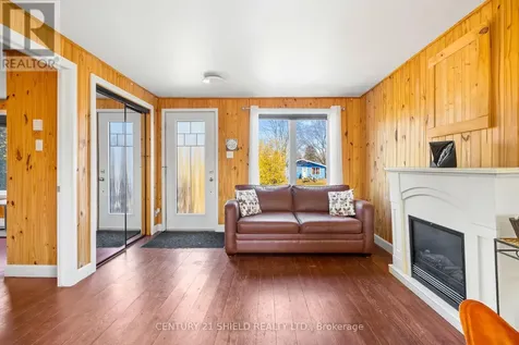 6220 164th Avenue South Glengarry ON K0C 1E0