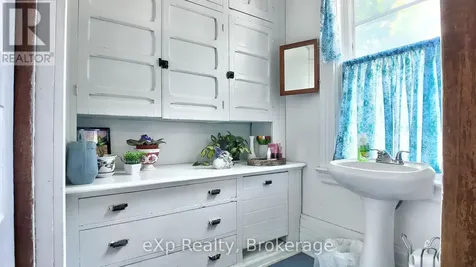 21 William Street North Minto ON N0G 1M0