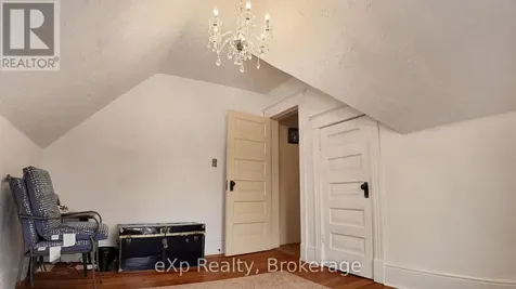 21 William Street North Minto ON N0G 1M0