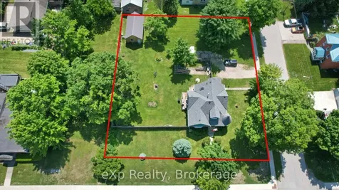 21 William Street North Minto ON N0G 1M0