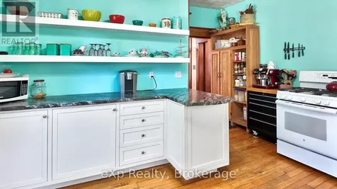 21 William Street North Minto ON N0G 1M0