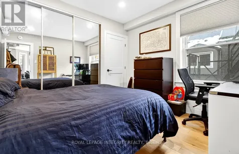 73 Renfrew Avenue Ottawa ON K1S 1Z4