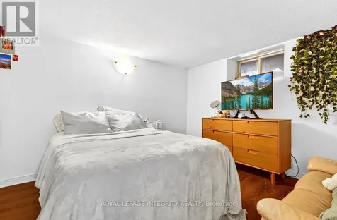 73 Renfrew Avenue Ottawa ON K1S 1Z4