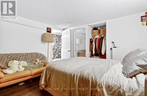 73 Renfrew Avenue Ottawa ON K1S 1Z4