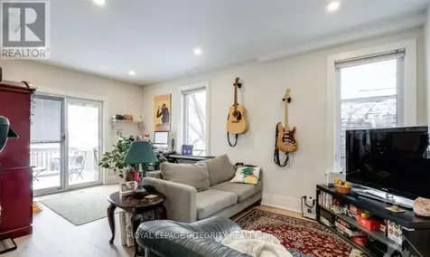 73 Renfrew Avenue Ottawa ON K1S 1Z4