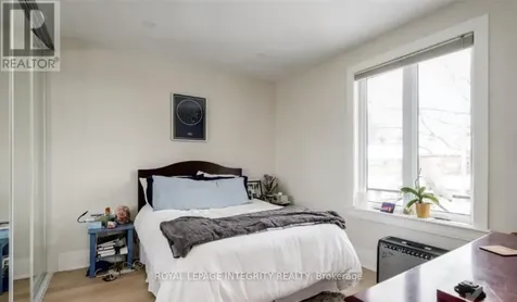 73 Renfrew Avenue Ottawa ON K1S 1Z4