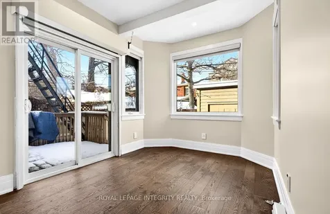 73 Renfrew Avenue Ottawa ON K1S 1Z4