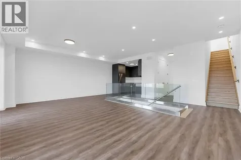 146 Everett Common St. Catharines ON L2P 0G8