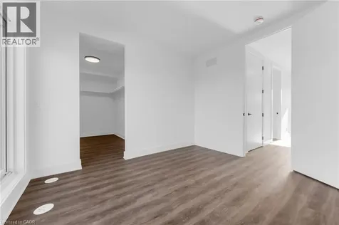 146 Everett Common St. Catharines ON L2P 0G8
