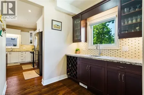 8952 Black Forest Crescent Niagara Falls ON L2H 0M8