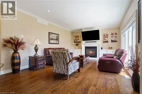 8952 Black Forest Crescent Niagara Falls ON L2H 0M8