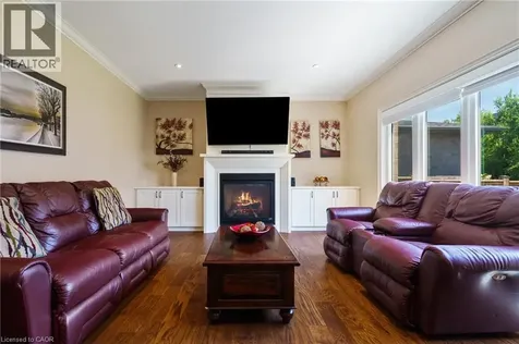 8952 Black Forest Crescent Niagara Falls ON L2H 0M8