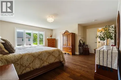 8952 Black Forest Crescent Niagara Falls ON L2H 0M8