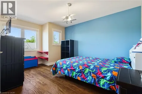 8952 Black Forest Crescent Niagara Falls ON L2H 0M8