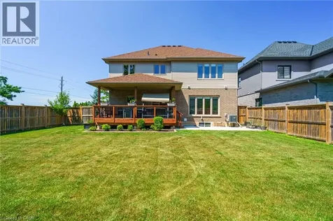 8952 Black Forest Crescent Niagara Falls ON L2H 0M8