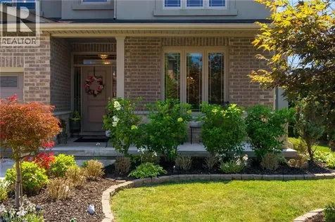 8952 Black Forest Crescent Niagara Falls ON L2H 0M8