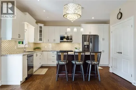 8952 Black Forest Crescent Niagara Falls ON L2H 0M8