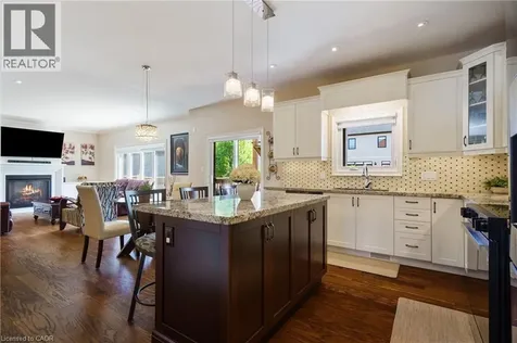 8952 Black Forest Crescent Niagara Falls ON L2H 0M8