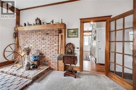 141 Mount Albion Road Hamilton ON L8K 5S7