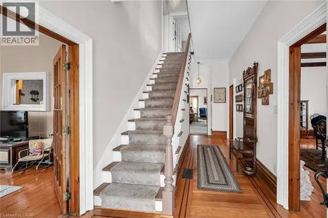 141 Mount Albion Road Hamilton ON L8K 5S7