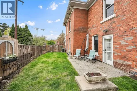 141 Mount Albion Road Hamilton ON L8K 5S7