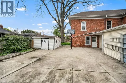 141 Mount Albion Road Hamilton ON L8K 5S7