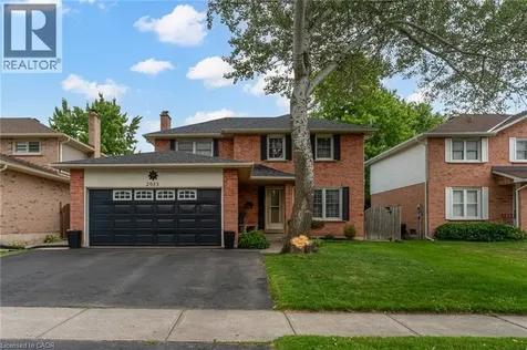 2055 Hunters Wood Drive Burlington ON L7M 2T9