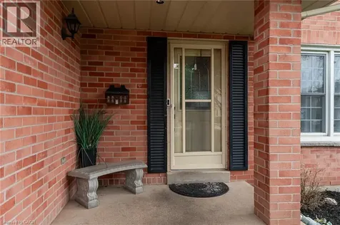 2055 Hunters Wood Drive Burlington ON L7M 2T9