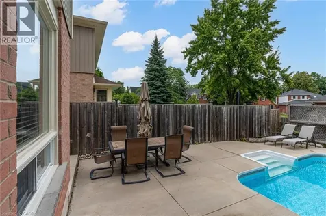 2055 Hunters Wood Drive Burlington ON L7M 2T9