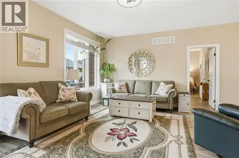 104 Anastasia Boulevard West Lincoln ON L0R 2A0