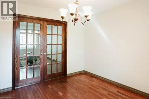 642 Cedargrove Place Waterloo ON N2L 4Y9