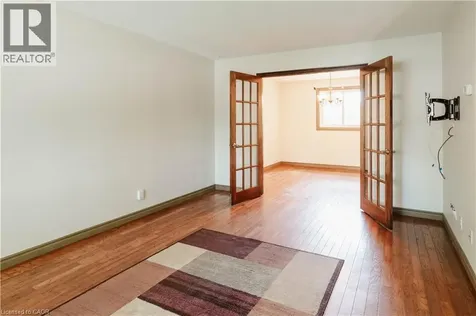 642 Cedargrove Place Waterloo ON N2L 4Y9