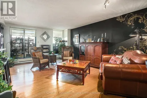 15 Murray Street Ottawa ON K1N 9M5