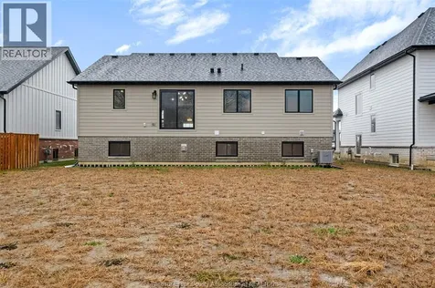 52 Belleview Drive Kingsville ON N0R 1B0