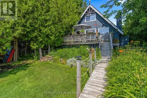 40 Aberdeen Avenue Northern Bruce Peninsula ON N0H 2T0
