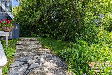 40 Aberdeen Avenue Northern Bruce Peninsula ON N0H 2T0
