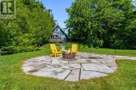 40 Aberdeen Avenue Northern Bruce Peninsula ON N0H 2T0