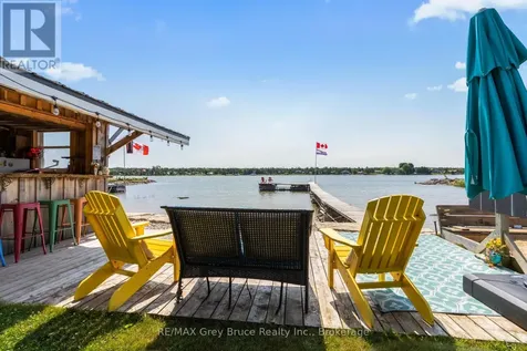 40 Aberdeen Avenue Northern Bruce Peninsula ON N0H 2T0
