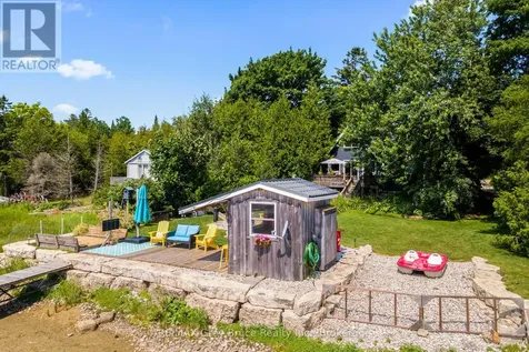 40 Aberdeen Avenue Northern Bruce Peninsula ON N0H 2T0