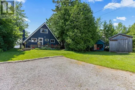 40 Aberdeen Avenue Northern Bruce Peninsula ON N0H 2T0