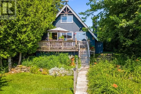 40 Aberdeen Avenue Northern Bruce Peninsula ON N0H 2T0