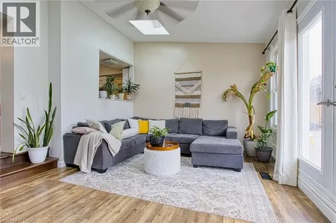 3 Elvia Court Stoney Creek ON L8G 3W8