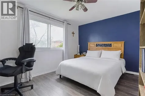 3 Elvia Court Stoney Creek ON L8G 3W8