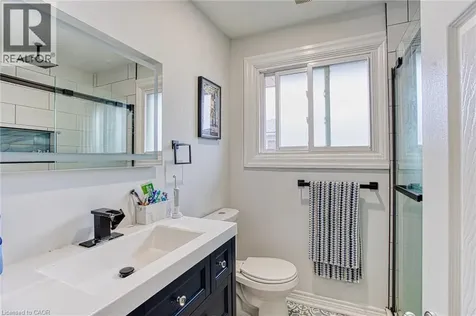 3 Elvia Court Stoney Creek ON L8G 3W8