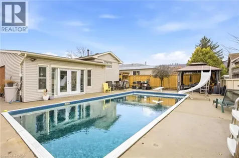 3 Elvia Court Stoney Creek ON L8G 3W8